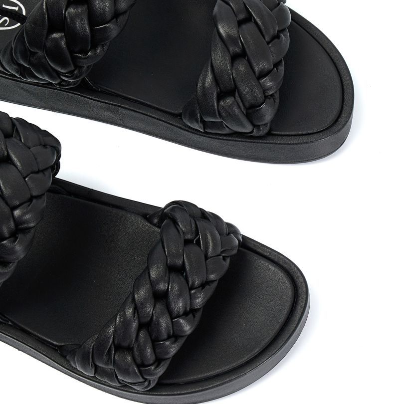 Кожаные сандалии