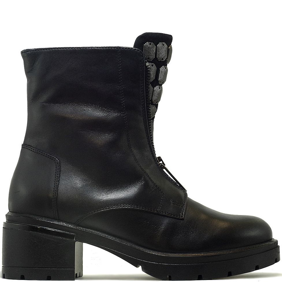 Кожаные ботинки