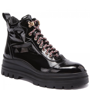 Лаковые ботинки